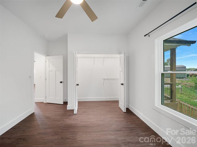 105 Crowder Hills Lane, Asheville, NC 28804