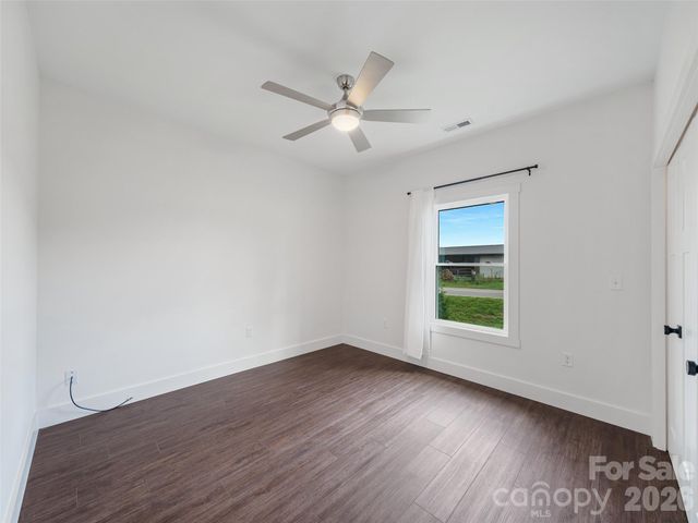 105 Crowder Hills Lane, Asheville, NC 28804