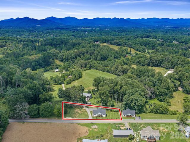 105 Crowder Hills Lane, Asheville, NC 28804