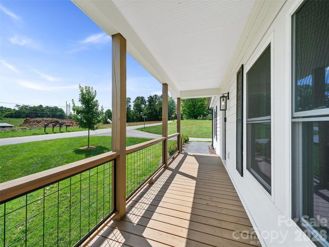 105 Crowder Hills Lane, Asheville, NC 28804