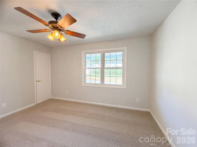 1022 Surry Lane, Gastonia, NC 28054