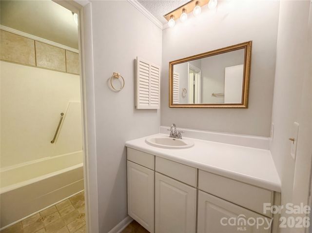 1022 Surry Lane, Gastonia, NC 28054