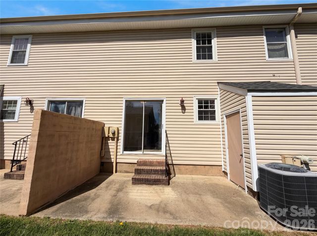 1022 Surry Lane, Gastonia, NC 28054