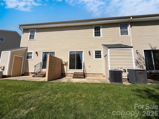 1022 Surry Lane, Gastonia, NC 28054