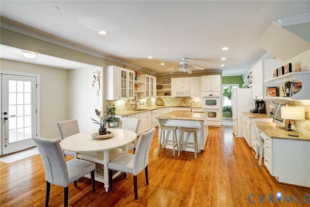 9109 Carrington Woods Dr, Glen Allen, VA 23060
