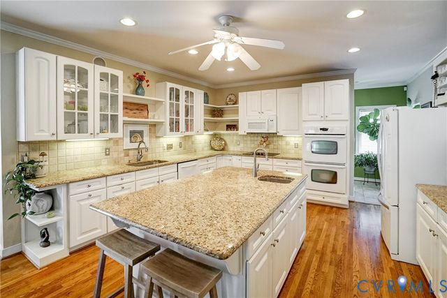 9109 Carrington Woods Dr, Glen Allen, VA 23060