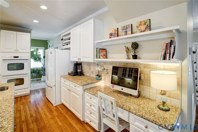 9109 Carrington Woods Dr, Glen Allen, VA 23060