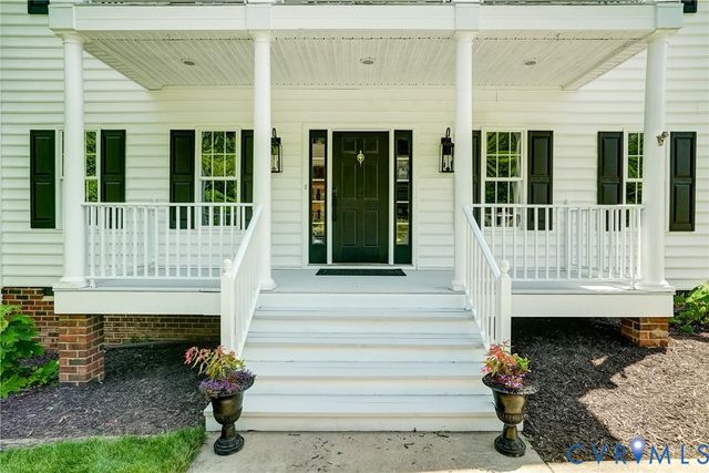 9109 Carrington Woods Dr, Glen Allen, VA 23060
