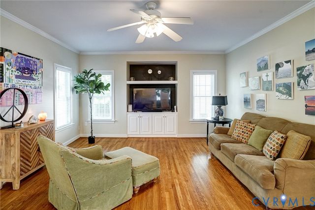 9109 Carrington Woods Dr, Glen Allen, VA 23060