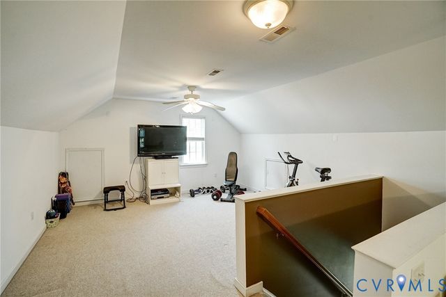 9109 Carrington Woods Dr, Glen Allen, VA 23060