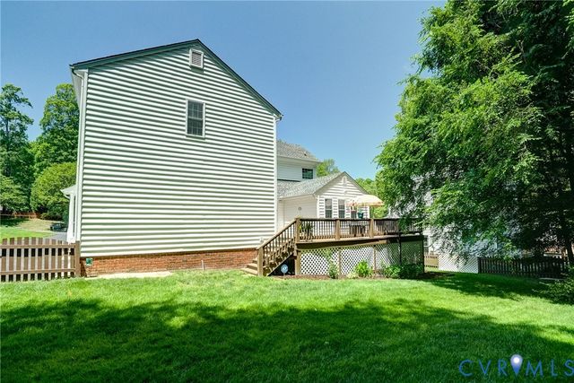 9109 Carrington Woods Dr, Glen Allen, VA 23060