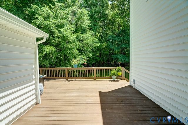 9109 Carrington Woods Dr, Glen Allen, VA 23060