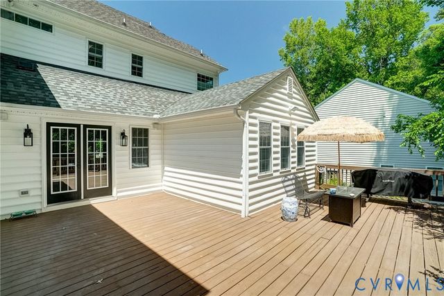 9109 Carrington Woods Dr, Glen Allen, VA 23060