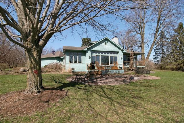 859 Old Kirk Road, Geneva, IL 60134