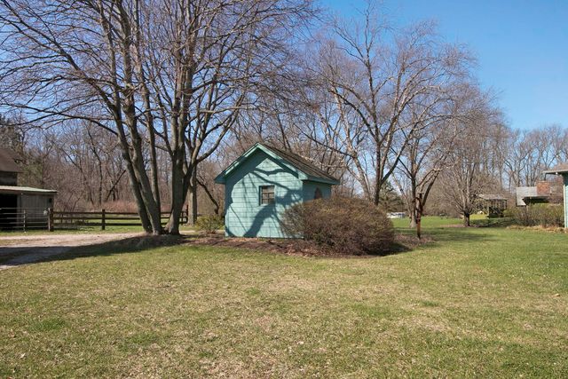 859 Old Kirk Road, Geneva, IL 60134
