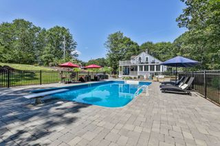 59 Blaze Hill Road, Hopkinton, NH 03229
