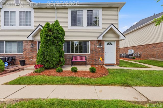 29760 Beverly Lane 32, Chesterfield Township, MI 48047