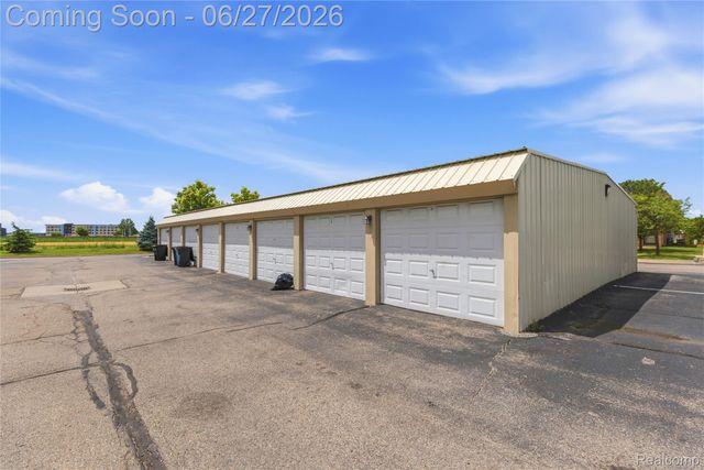 29760 Beverly Lane 32, Chesterfield Township, MI 48047