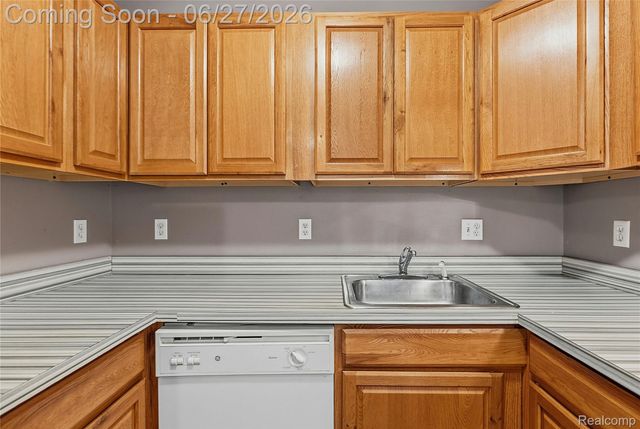 29760 Beverly Lane 32, Chesterfield Township, MI 48047