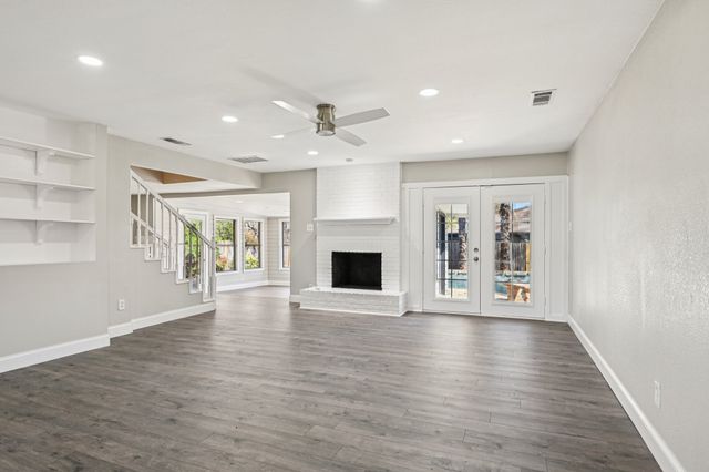 4350 Wedgmont Circle S, Fort Worth, TX 76133