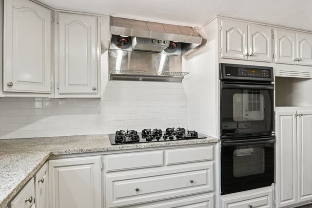 4350 Wedgmont Circle S, Fort Worth, TX 76133