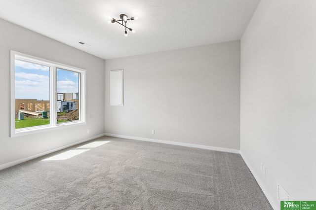 11722 S 124th Avenue, Papillion, NE 68046