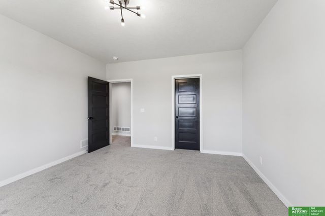 11722 S 124th Avenue, Papillion, NE 68046