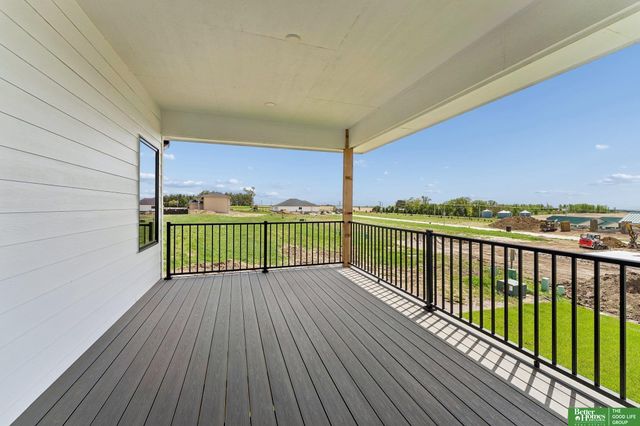 11722 S 124th Avenue, Papillion, NE 68046