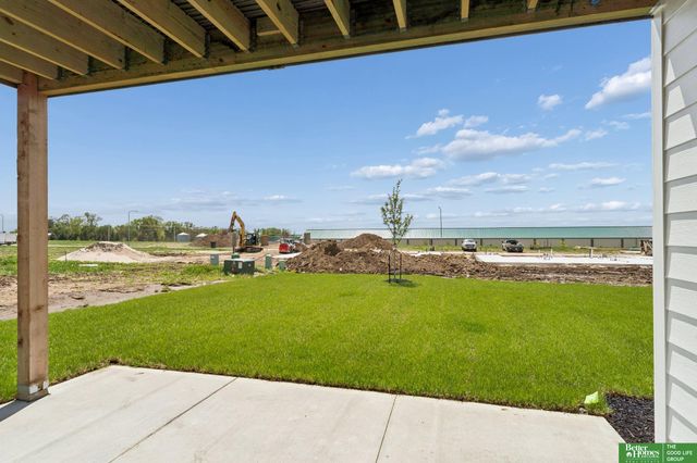 11722 S 124th Avenue, Papillion, NE 68046