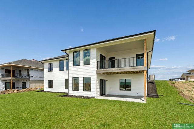 11722 S 124th Avenue, Papillion, NE 68046