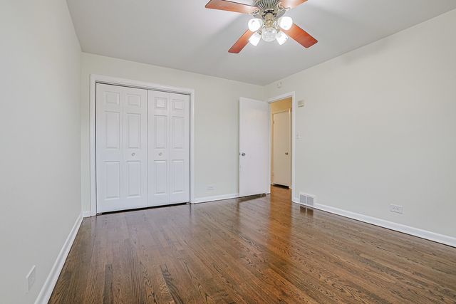 7501 East Prairie Road, Skokie, IL 60076