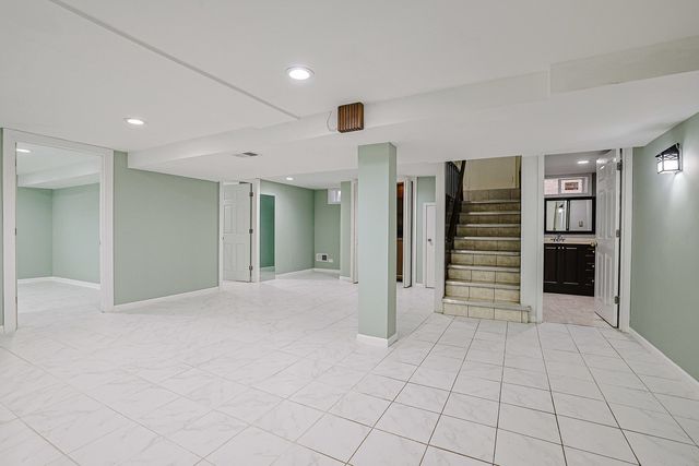 7501 East Prairie Road, Skokie, IL 60076