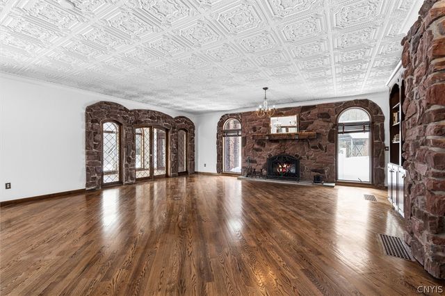 150 Valleygate Drive, Parish, NY 13131