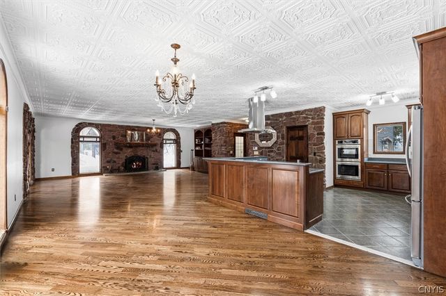 150 Valleygate Drive, Parish, NY 13131