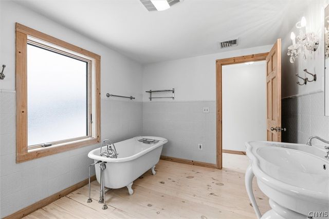 150 Valleygate Drive, Parish, NY 13131