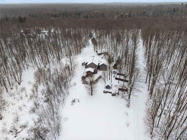 150 Valleygate Drive, Parish, NY 13131