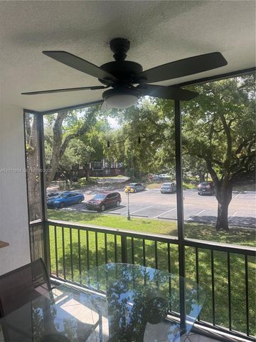 3740 Inverrary Drive 2Q, Lauderhill, FL 33319