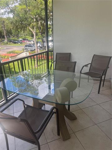 3740 Inverrary Drive 2Q, Lauderhill, FL 33319