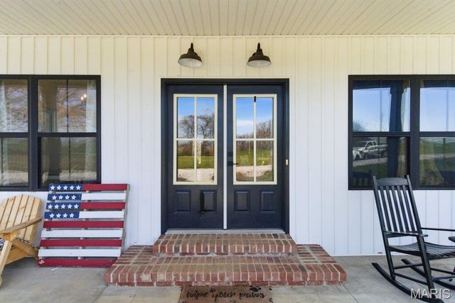 6104 Old Red Bud Road, Waterloo, IL 62298