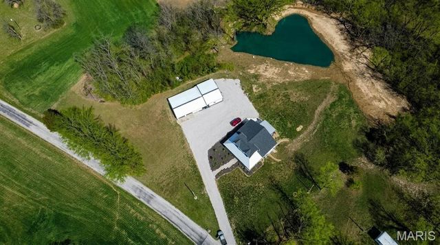 6104 Old Red Bud Road, Waterloo, IL 62298