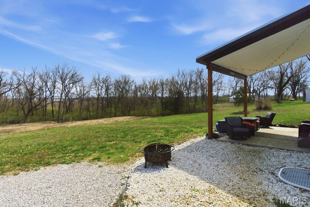 6104 Old Red Bud Road, Waterloo, IL 62298