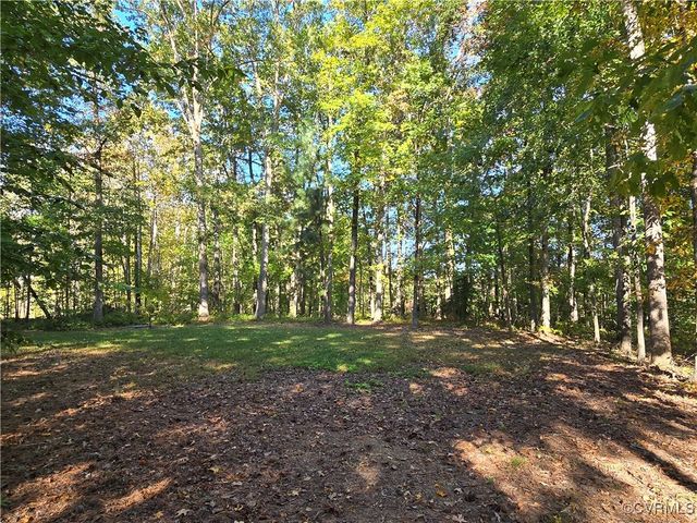 197C Levering Ln, Weems, VA 22576