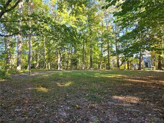 197C Levering Ln, Weems, VA 22576