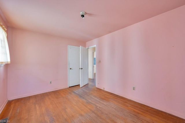 37 N Mallory ST, Hampton, VA 23663