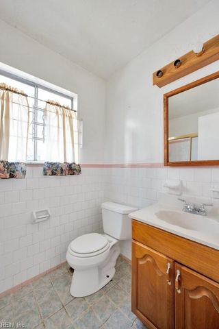 37 N Mallory ST, Hampton, VA 23663