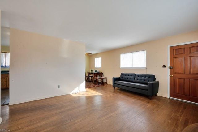 37 N Mallory ST, Hampton, VA 23663