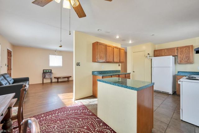 37 N Mallory ST, Hampton, VA 23663