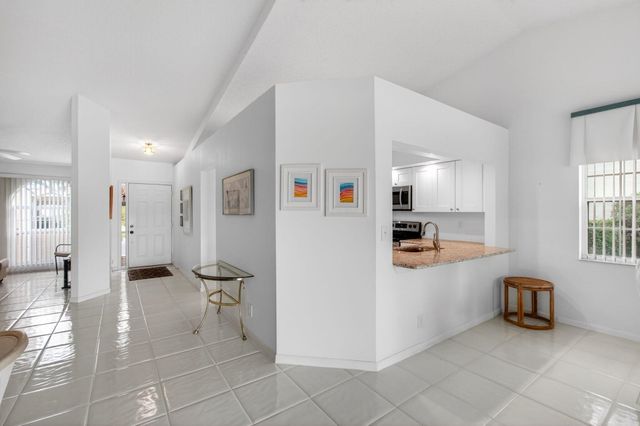 14323 Via Royale 2, Delray Beach, FL 33446