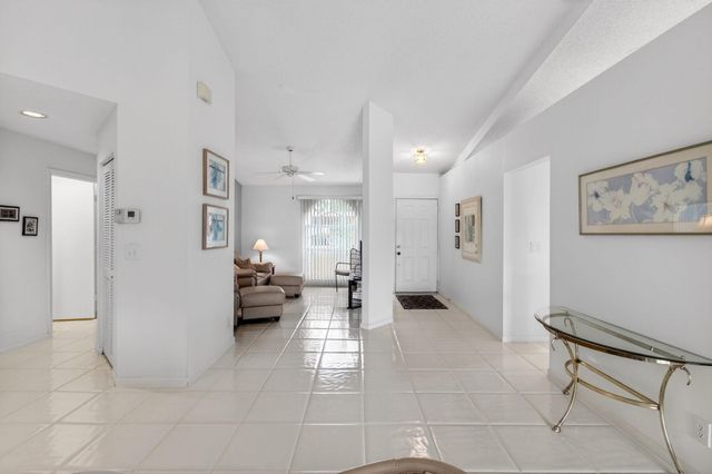 14323 Via Royale 2, Delray Beach, FL 33446
