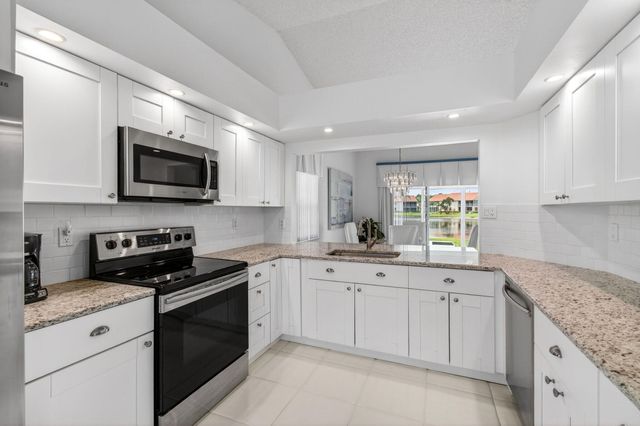14323 Via Royale 2, Delray Beach, FL 33446